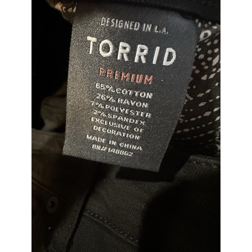 NWT Torrid Black Premium Stretch HI Rise Curvy Jeans Women's Plus Size 26 - Picture 10 of 10